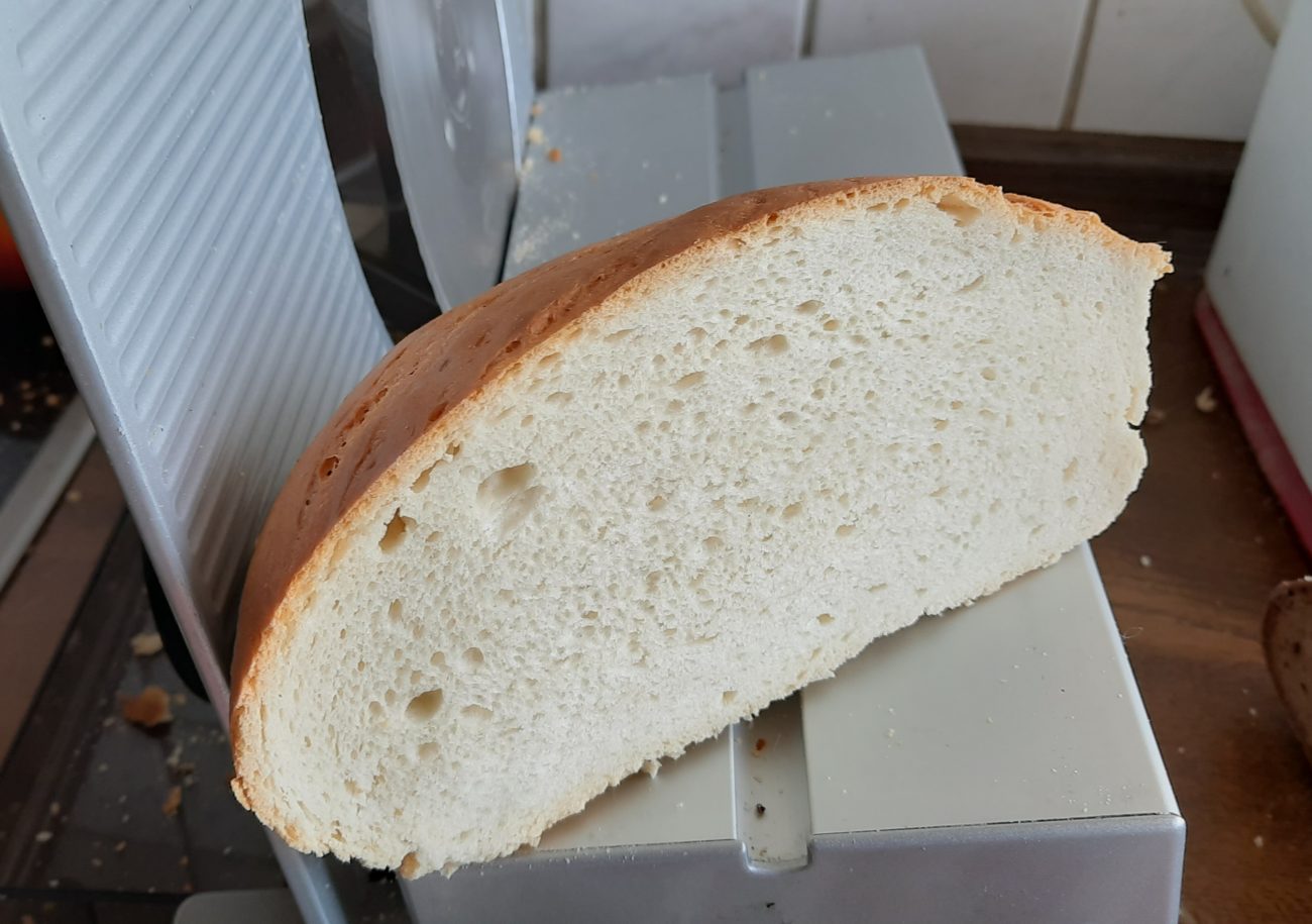 Ganz einfach: Hefe-Weißbrot selber backen | RESIPIS